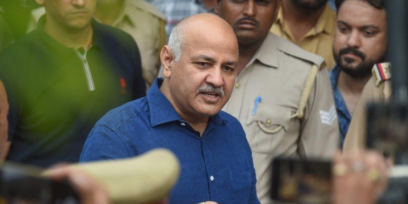 জামিনের মেয়াদ কয়েক ঘণ্টা, স্ত্রীয়ের সঙ্গে দেখা করতে ছুটলেন বাড়ি