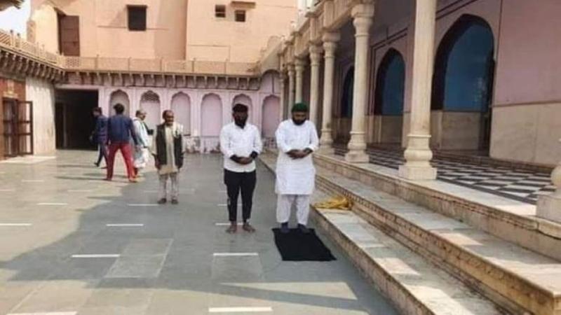 मथुरा : मंदिर और ईदगाह, यूपी पुलिस की भेदभावपूर्ण कार्रवाई