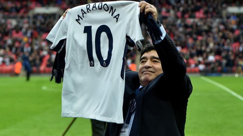महान फुटबॉल खिलाड़ी डिएगो माराडोना का 60 की उम्र में निधन
