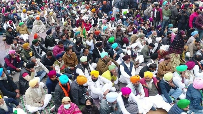 किसान आंदोलन: सिंघू-टिकरी से लेकर रेवाड़ी-ग़ाज़ीपुर बॉर्डर तक जमावड़ा