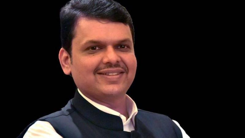 महाराष्ट्र के मुख्य मंत्री देवेंद्र फडणवीस ने दिया इस्तीफ़ा