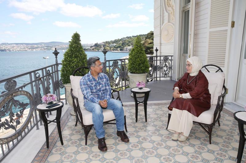 तुर्की के राष्ट्रपति की पत्नी से मिलने पर आमिर ख़ान की देशभक्ति पर उठ रहे हैं सवाल