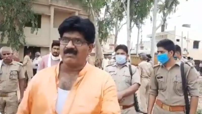 यूपी: अलीगढ़ बीजेपी विधायक राजकुमार पर पुलिस से मारपीट का आरोप