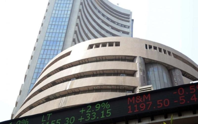 बंबई शेयर बाज़ार की सबसे बड़ी गिरावट, 2700 अंक टूटा सेंसेक्स 