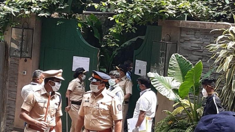 मुंबई: बीएमसी ने की कंगना के ऑफ़िस में तोड़फोड़, एक्ट्रेस बोलीं- बाबर आया