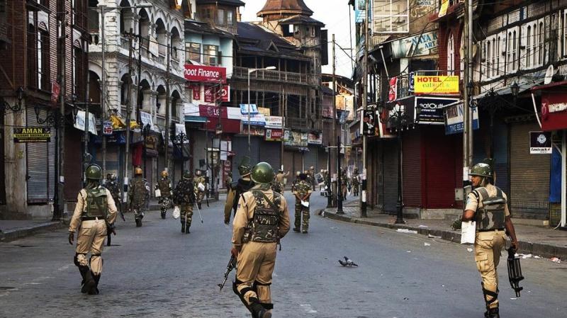 जम्मू-कश्मीर से कुछ दिनों में हटायी जाएगी पाबंदी: केंद्र सरकार