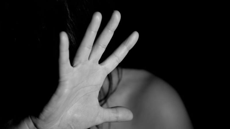 कोरोना: लॉकडाउन के बाद घरेलू हिंसा बढ़ी, अब महिलाएँ क्या करें?