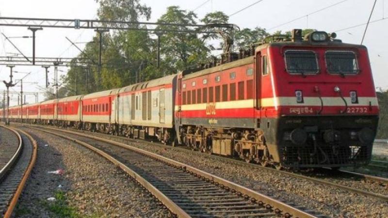 भारतीय रेल निजीकरण की ओर, 109 रूटों पर चलेंगी 151 निजी ट्रेनें