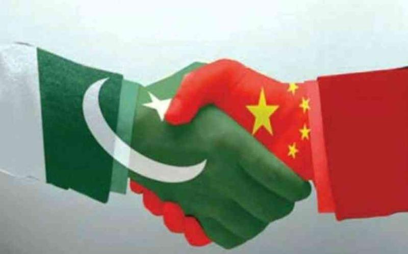 सीपीईसी की आड़ में पाकिस्तान को सैनिक साजो सामान दे रहा है चीन