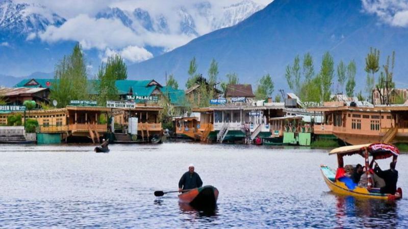 अनुच्छेद 370 के बावजूद कई राज्यों से ज़्यादा विकसित है कश्मीर