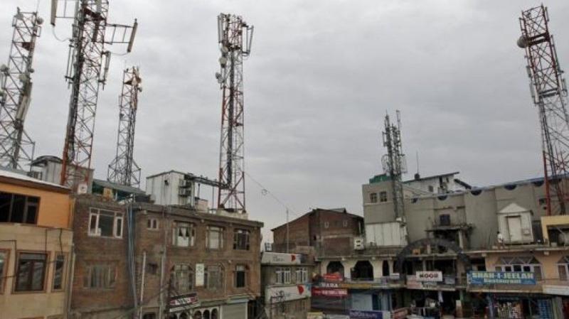 जम्मू-कश्मीर: 18 महीने बाद अब 4जी मोबाइल इंटरनेट सेवा होगी बहाल