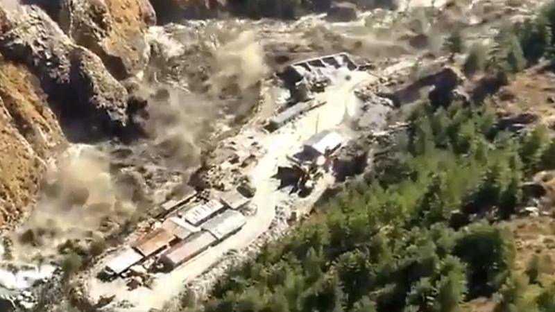 चमोली: ग्लेशियर टूटने से तबाही, 19 शव मिले, 150 लोग लापता