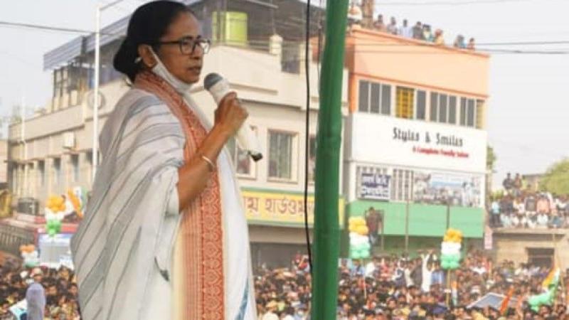 बीजेपी के कहने पर बंगाल में 8 चरण में चुनाव का कार्यक्रम: ममता 