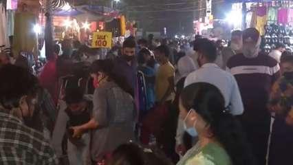 दिल्ली: उमड़ी भीड़, लक्ष्मी नगर में 5 जुलाई तक दुकानें बंद रखने का आदेश