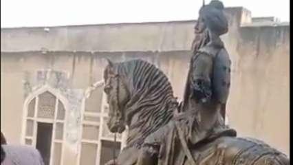पाकिस्तान: फिर हुई महाराजा रणजीत सिंह की प्रतिमा के साथ तोड़फोड़