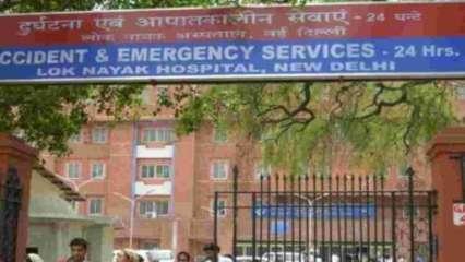 दिल्ली: ओमिक्रॉन वैरिएंट के 12 संदिग्ध रोगी अस्पताल में भर्ती