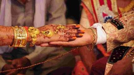 लड़कियों की शादी की उम्र बढ़ाने पर खाप पंचायतों को ही नहीं औरों को भी ऐतराज