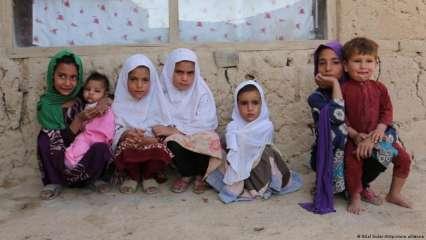 अफसोसनाकः अफगानिस्तान में लड़कियां छठी क्लास से ऊपर नहीं पढ़ सकेंगी