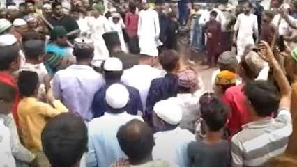 नूपुर विवाद: हावड़ा में फिर सड़क पर उतरे लोग, पुलिस के साथ झड़प