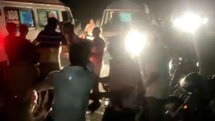 कानपुर में ट्रैक्टर ट्राली तालाब में गिरी, 27 मौतें