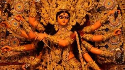 दुर्गा पूजा: स्त्री के सम्मान, ताक़त व स्वाभिमान की सार्वजनिक पूजा