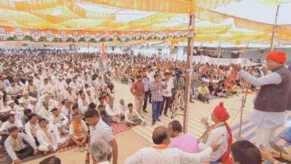 गुजरात: पांच यात्राएं निकाल रही कांग्रेस; बीजेपी को हरा पाएगी?