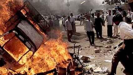 गुजरात 2002 दंगों का सच क्या है, कौन थे दंगाई