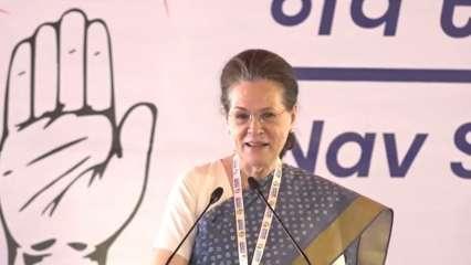 सोनिया गांधी संन्यास नहीं ले रही हैं: कांग्रेस नेता