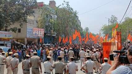 हनुमान जयंती पर केंद्र का अलर्ट, बंगाल में धारा 144, दिल्ली में फ्लैग मार्च