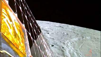चाँद पर चंद्रयान- कोई नेता इस उपलब्धि का क्रेडिट न ले!