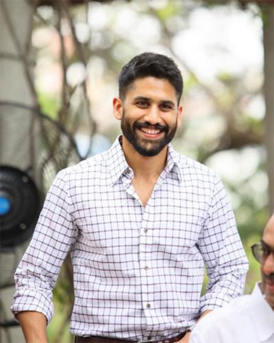 Photostory Sam In Awe Of Her Husbands Handsomeness Tupaki