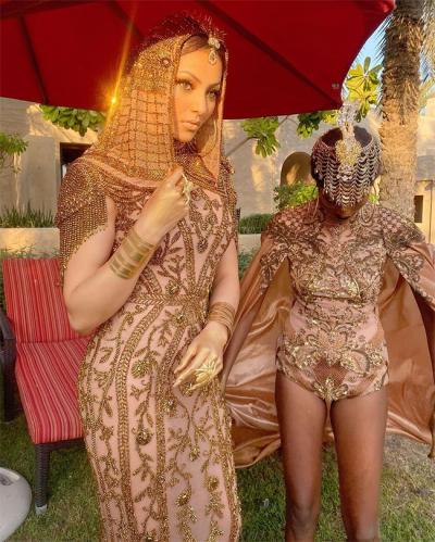 Urvashi Rautela Spotted In An Outfit Worth Rs 37 Crores | Tupaki English