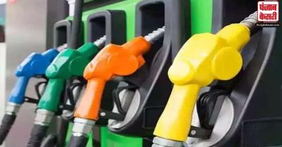 अगले तीन से चार महीनों तक ईंधन की कीमतों में वृद्धि जारी रहेगी : पाकिस्तान सरकार