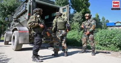 कश्मीर में सुरक्षा बलों और आतंकियों के बीच मुठभेड़ जारी, जवानों ने लश्कर के आतंकी को घेरा