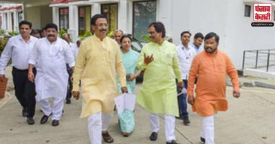 महाराष्ट्र : उद्धव नीत शिवसेना के विधायकों ने राज्यपाल से मुलाकात कर कानून व्यवस्था का उठाया मुद्दा