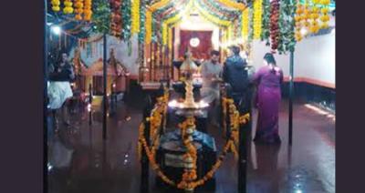 ന​ജ​ഫ്ഗ​ഡ് ശ്രീ​ചോ​റ്റാ​നി​ക്ക​ര ഭ​ഗ​വ​തി ക്ഷേ​ത്ര​ത്തി​ൽ മ​കം തൊ​ഴ​ൽ ഞാ​യ​റാ​ഴ്ച