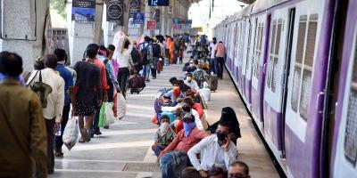 Migrants wait to board 'Shramik Special' train in Navi Mumbai, Wednesday, May 20, 2020. Representative image. Photo: PTI 