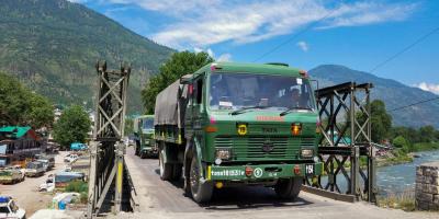 An army convoy in Kullu, heading towards Ladakh, Photo: PTI