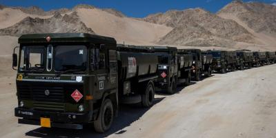 Military tankers carrying fuel move towards forward areas in the Ladakh region, September 15, 2020. Photo: Reuters/Danish Siddiqui