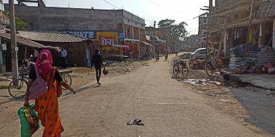 Kanauli Bazaar, which is generally teeming with traders and customers, along the Indo-Nepal border in Bihar wears a deserted look due to COVID-19 induced restrictions. Photo: Manoj Kumar