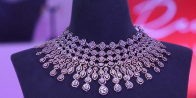 Tanishq 2025 bridal set