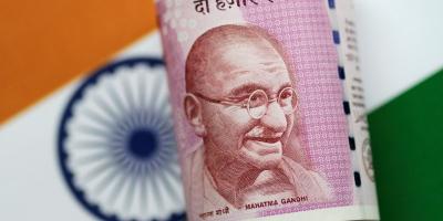 An India Rupee note is seen in this illustration photo June 1, 2017. Photo:Reuters/Thomas White/Illustration