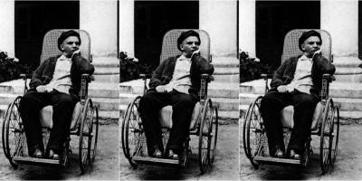 V.I. Lenin in a wheelchair. Photo: M.I. Ulyanova, The State Museum of Russian Political History, Public Domain https://commons.wikimedia.org/w/index.php?curid=5789463