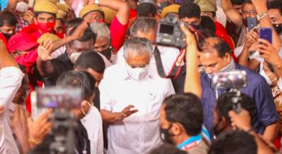 Pinarayi Vijayan at a rally in Thrissur ahead of the Kerala assembly polls. Photo: Twitter/@vijayanpinarayi
