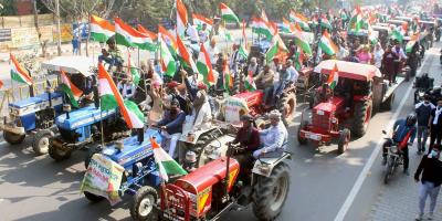 Farmers participate in a tractor march on Republic Day, as part of their protest against the Centre's farm laws, in Gurugram, January 26, 2021. Photo: PTI
