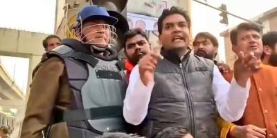 BJP leader Kapil Mishra addressing supporters at Jafrabad on February 23. Photo: Twitter