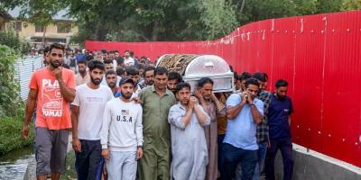 Funeral procession of a BJP worker shot dead by militants in Kulgam district, Tuesday, Aug. 17, 2021. Photo: PTI. 