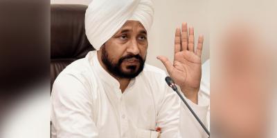 Punjab Chief Minister Charanjit Singh Channi addresses media persons after a cabinet meeting in Chandigarh, Monday, Oct. 18, 2021. Photo: PTI. 