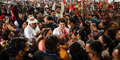Congress General Secretary Priyanka Gandhi Vadra being welcomed by the party workers at the party office in Lucknow, Tuesday, Oct. 19, 2021. Photo: PTI