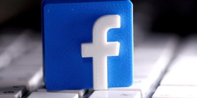 FILE PHOTO: A 3D-printed Facebook logo is seen placed on a keyboard in this illustration taken March 25, 2020. REUTERS/Dado Ruvic/Illustration/File Photo